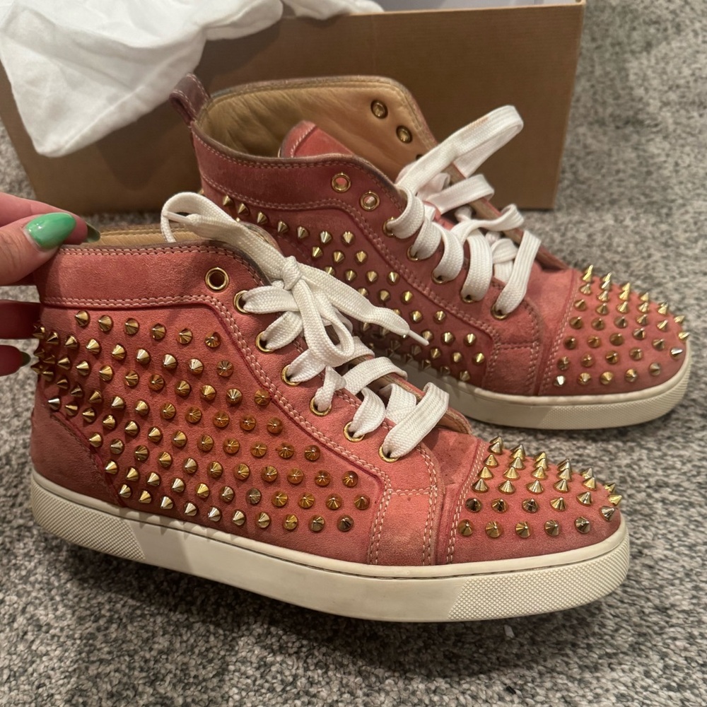 Louboutin peach spike sneakers - Picture 1 of 10